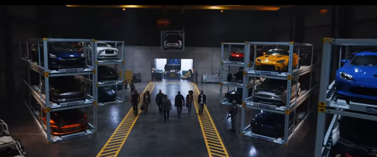 看了《速度与激情8》，才发觉这是自动驾驶汽车史上被黑得最惨的一次