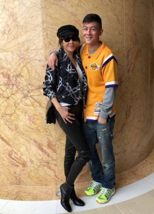 刘嘉玲合影陈冠希_刘嘉玲梁朝伟_刘嘉玲微博