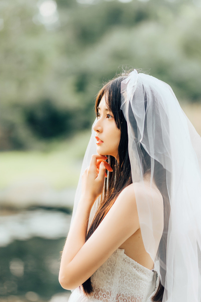 迪丽热巴婚纱造型，太美了！穿婚纱的女人真的都好美