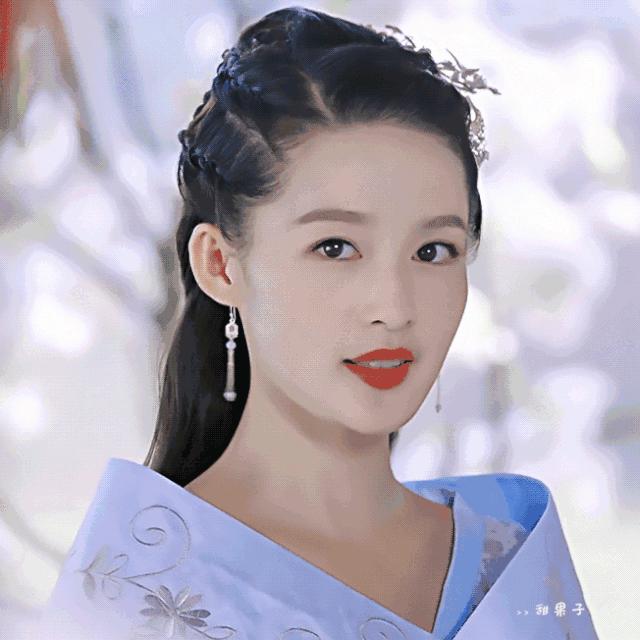 2021年女神大赛，李沁接棒高圆圆，夺得冠军