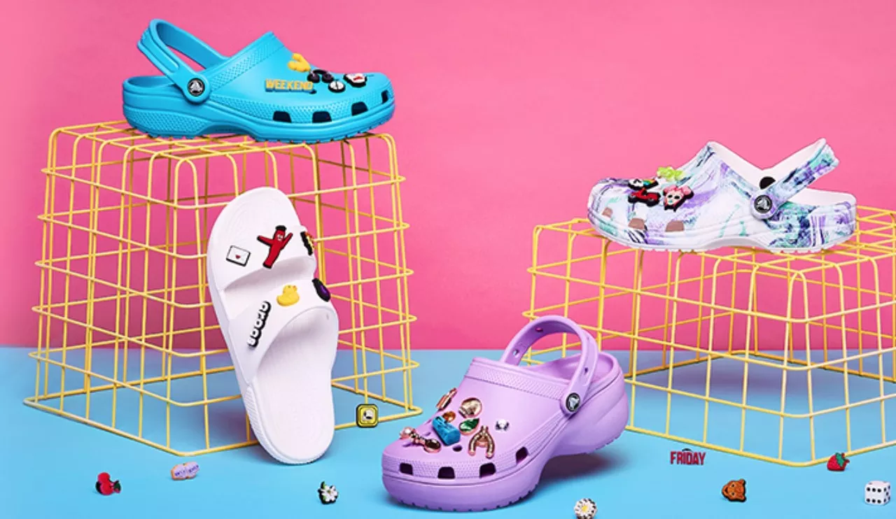 “丑鞋”一年狂赚40亿？洞洞鞋你了解吗