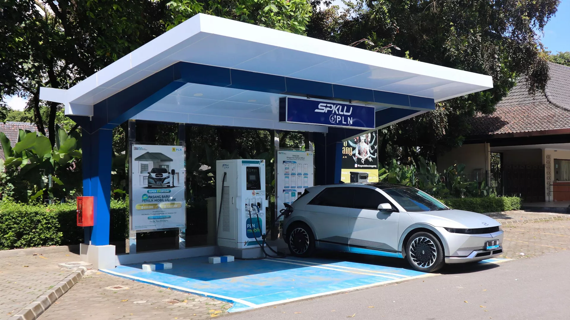 9月28日谷歌搜索热搜趋势：电动汽车