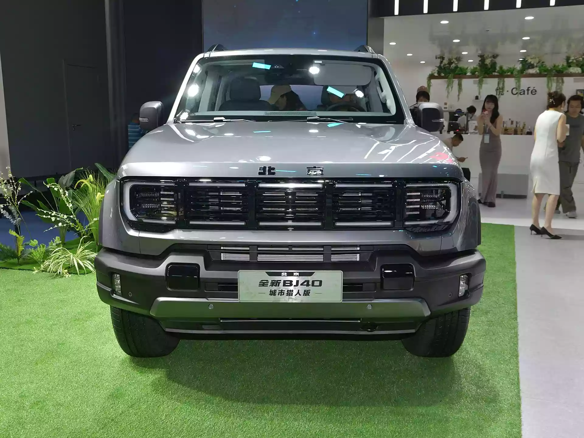 北汽全新越野SUV BJ40：时尚与硬派的完美结合