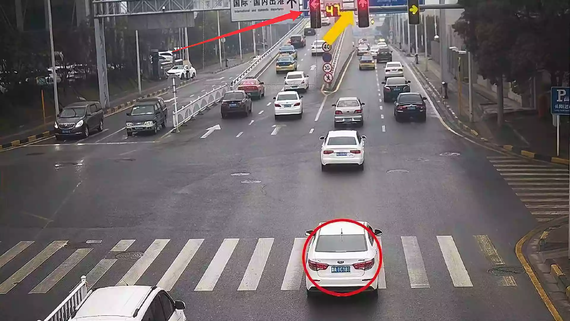 误闯红灯怎么办？交警教你一招，避免被扣6分