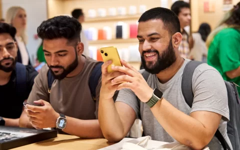 五分之一 iPhone 印度造？库克：咖喱味手机更香