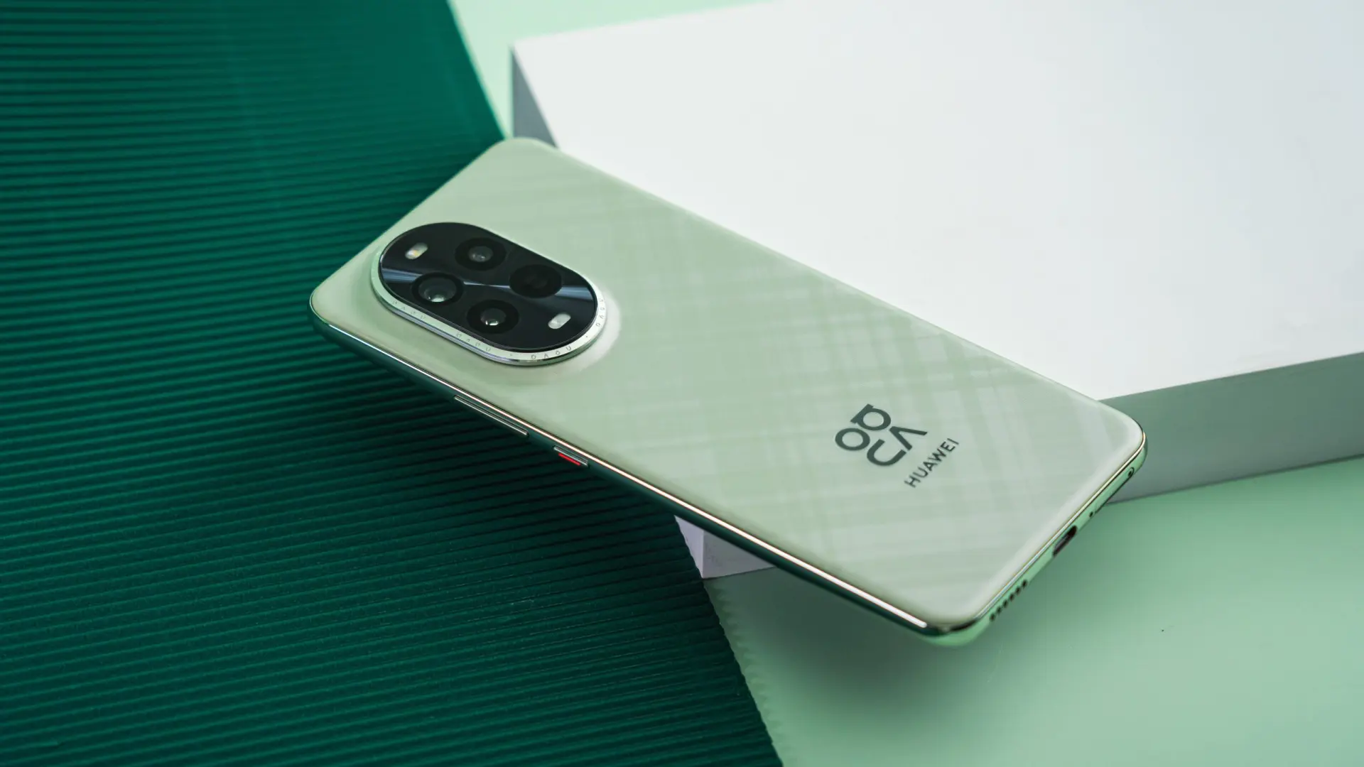 2025手机销量最新排名：iPhone 16系列占据前三