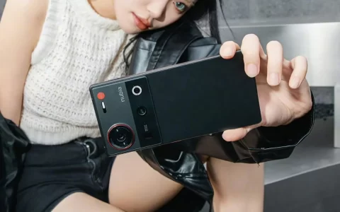 努比亚刚刚公布的新品：努比亚Z70S Ultra摄影师版参数