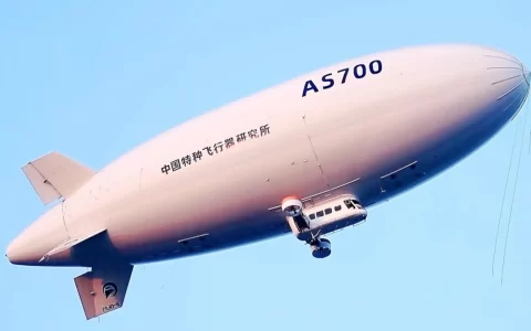 祥云AS700飞艇首飞！济南空中现2499万"观景台"