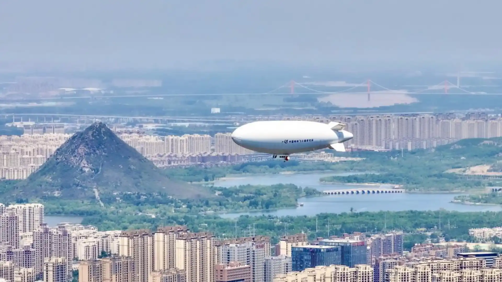 祥云AS700飞艇首飞！济南空中现2499万”观景台”