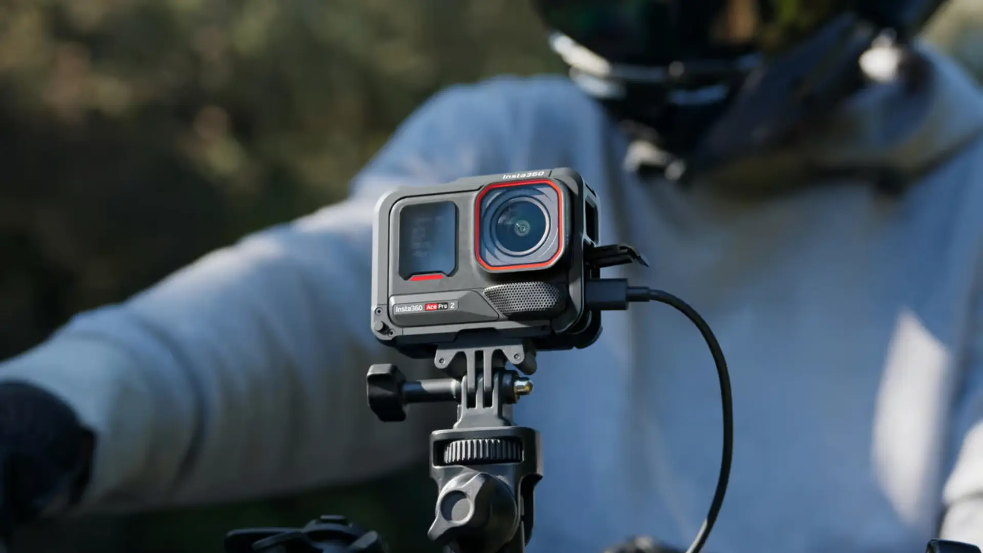 影石Insta360登顶全球榜！国产运动相机的逆袭