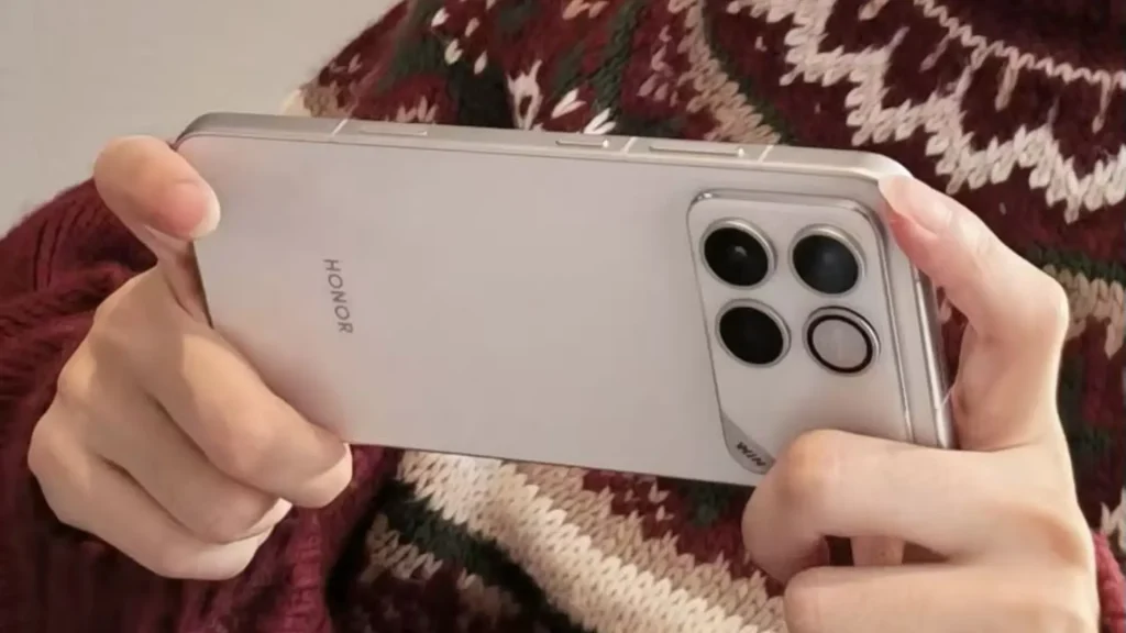 首销即包揽多平台冠军，这款“年度夯机”做对了什么？