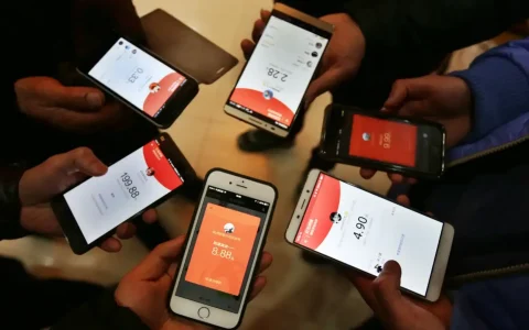 从支付大战到AI入口争夺，15亿红包下的AI暗战