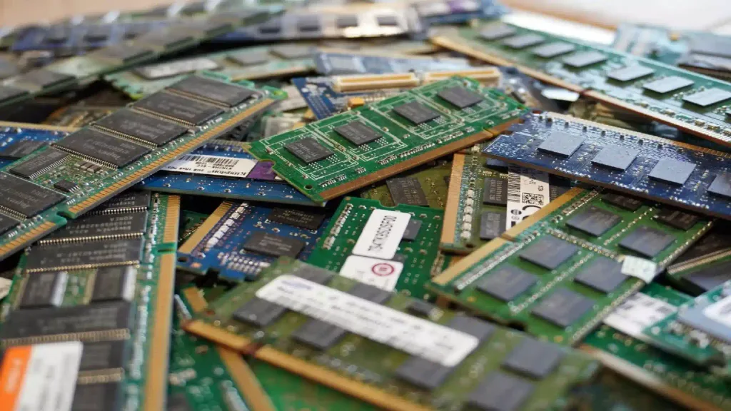 销量暴跌59%！CPU和显卡卖不动了，DIY市场终于崩了