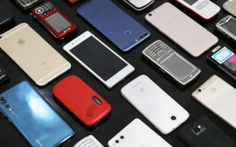 突然爆火！旧手机“一天一个价”，10元废品涨到500元