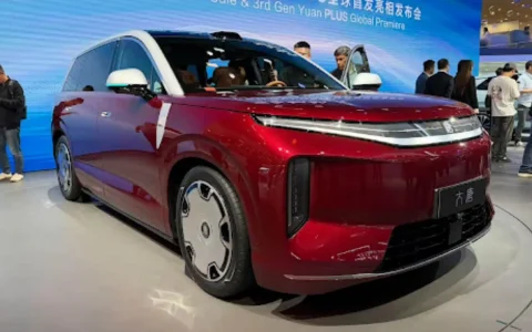 2026北京车展，这些中国新能源车型像路虎卫士“致敬”