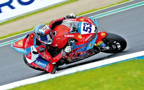 刚刚，张雪机车又赢了！WSBK六冠王到手
